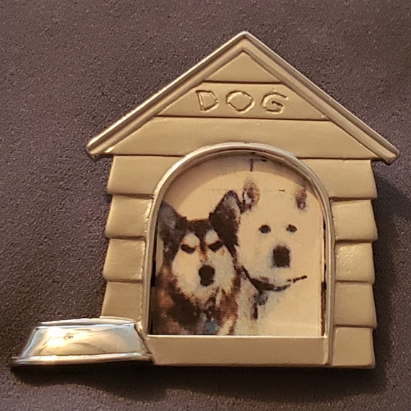 Silver Dog House pin ( put your own Picture in) - Picture 8 of 8